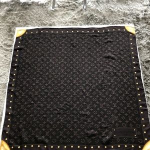 Louis Vuitton Scarf